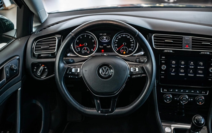 Volkswagen Golf cena 69900 przebieg: 51612, rok produkcji 2017 z Świątniki Górne małe 277